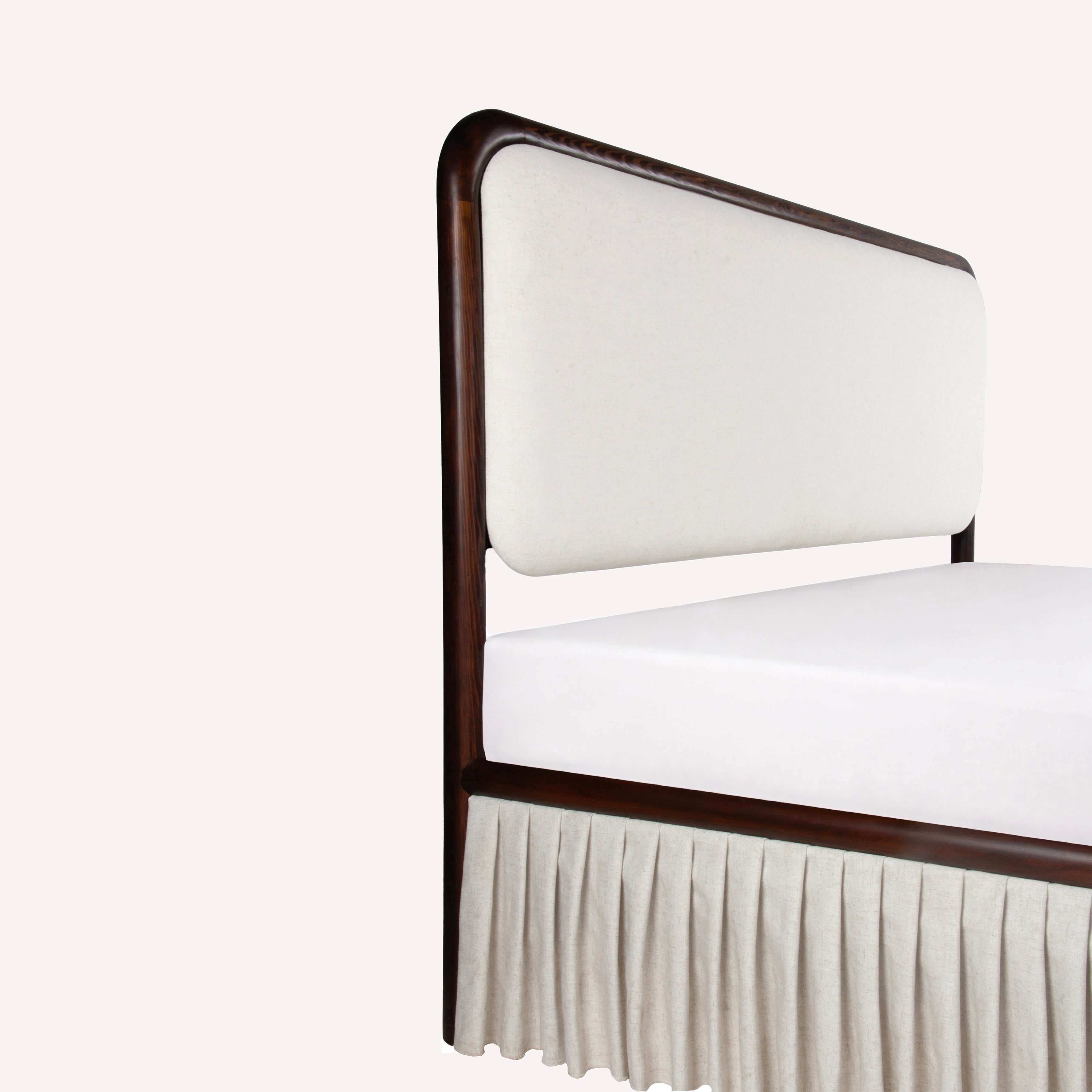 Carrie Bed
