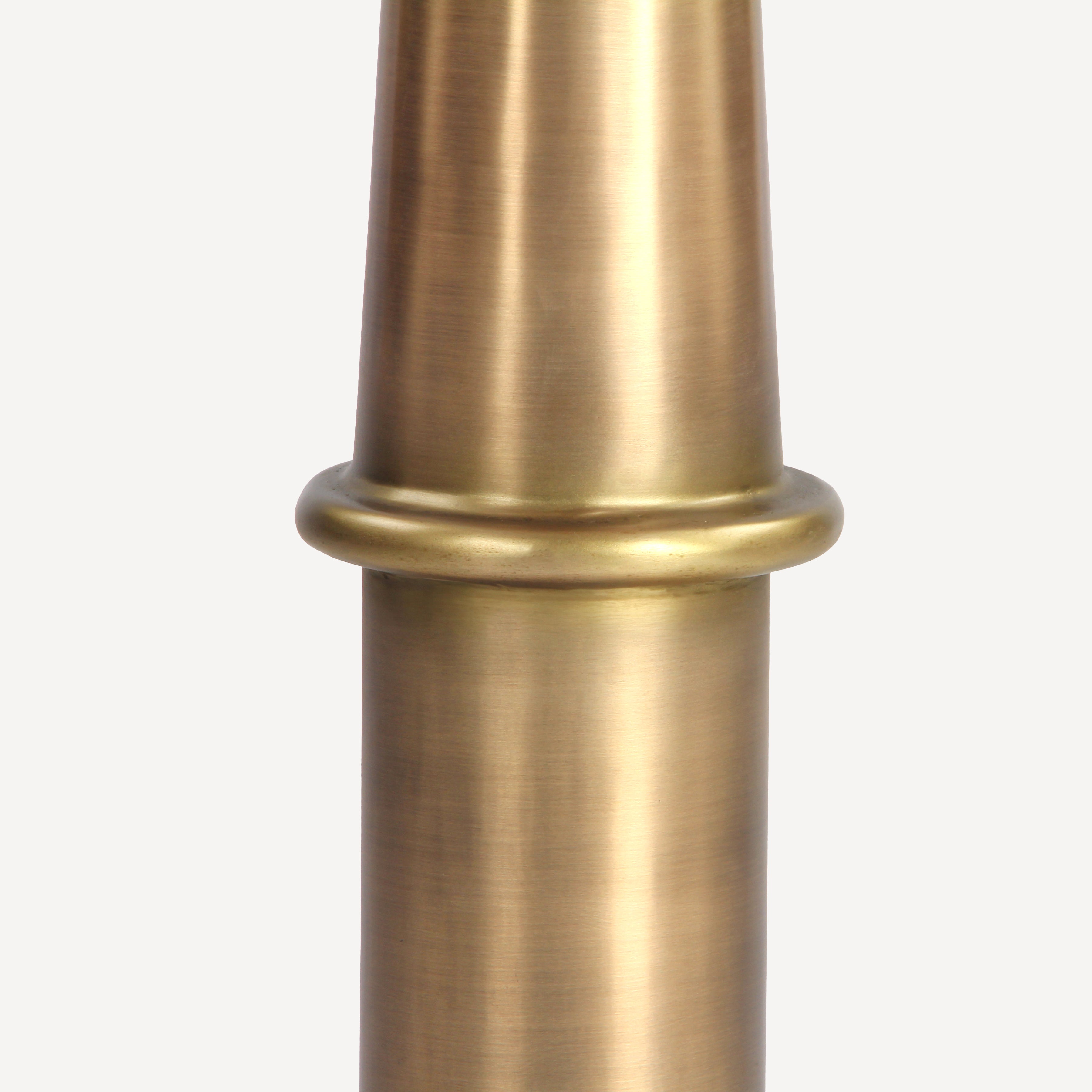 Circo Counter Table